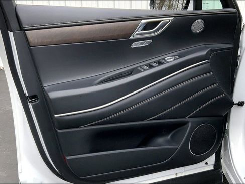 Used 2024 Genesis GV80 2.5T image 19