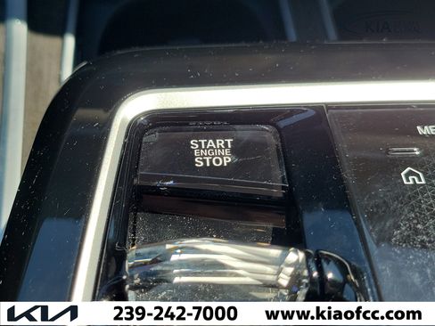 Used 2025 BMW 760i xDrive AWD/4WD image 30