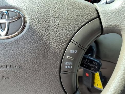 Used 2005 Toyota Camry LE FWD image 20
