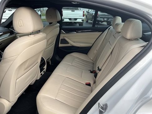 Used 2018 BMW 540i xDrive image 32