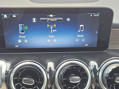 Used 2026 Mercedes-Benz GLB 250 image 9