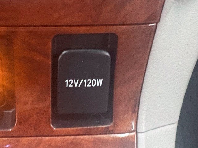 Used 2012 Toyota Highlander Limited w/ Tow Pkg FWD image 43