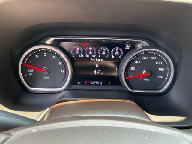 Used 2021 Chevrolet Suburban Z71 w/ Z71 Off-Road Package AWD/4WD image 10