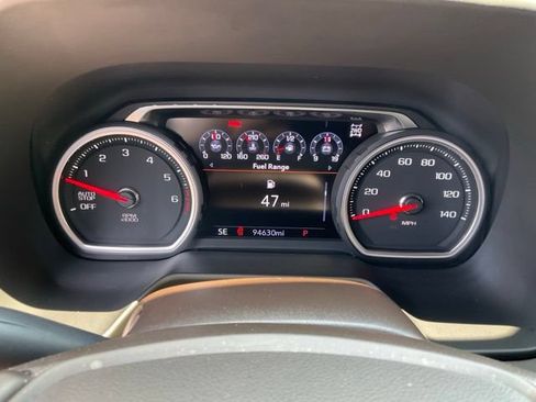 Used 2021 Chevrolet Suburban Z71 w/ Z71 Off-Road Package AWD/4WD image 10