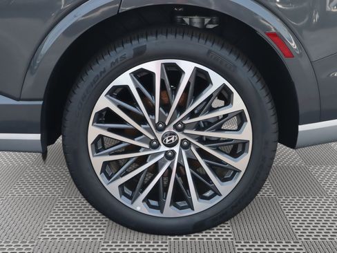 New 2026 Hyundai Palisade Calligraphy FWD image 5