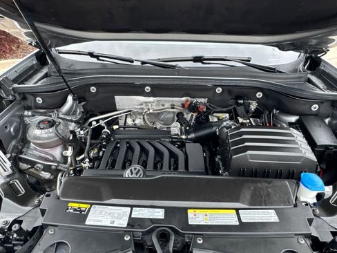Used 2022 Volkswagen Atlas SEL Premium image 9