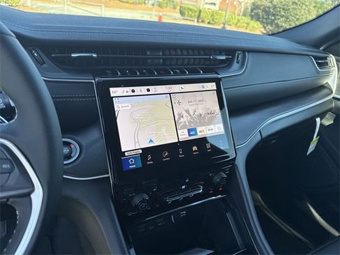 New 2025 Jeep Grand Cherokee L Limited image 22