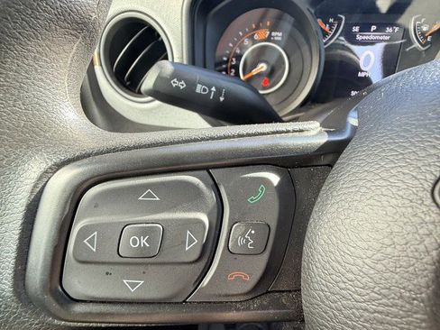 Used 2025 Jeep Wrangler Sport image 21