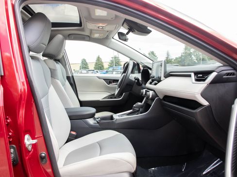 Used 2020 Toyota RAV4 XLE Premium AWD/4WD image 11