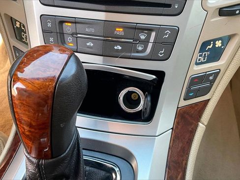 Used 2011 Cadillac CTS Luxury image 32