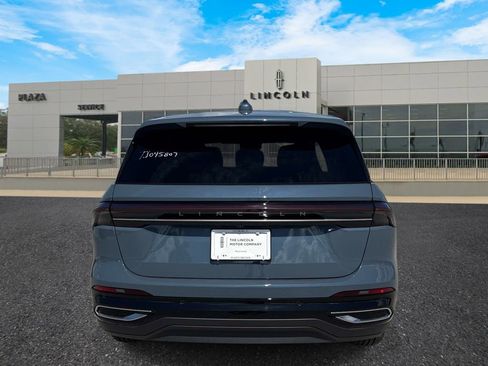 New 2026 Lincoln Nautilus Premier AWD/4WD image 4