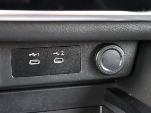 Used 2024 Nissan Rogue S FWD image 33