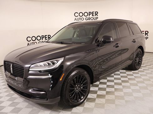 Used 2023 Lincoln Aviator AWD w/ Premium Package image 11