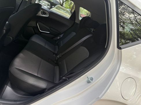 Used 2025 Kia Soul LX w/ LX Technology Package image 22