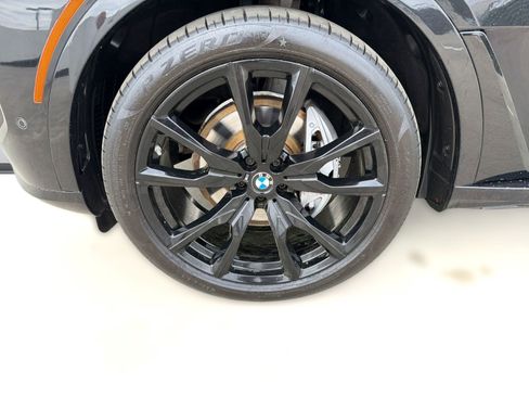 Certified 2023 BMW X7 xDrive40i w/ M Sport Package AWD/4WD image 12
