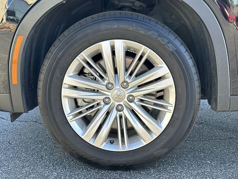 Used 2024 Mitsubishi Outlander ES image 33