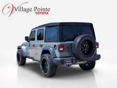 Used 2018 Jeep Wrangler Unlimited Sport S AWD/4WD image 4