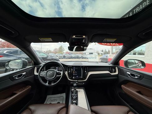Used 2020 Volvo XC60 T5 Inscription image 15