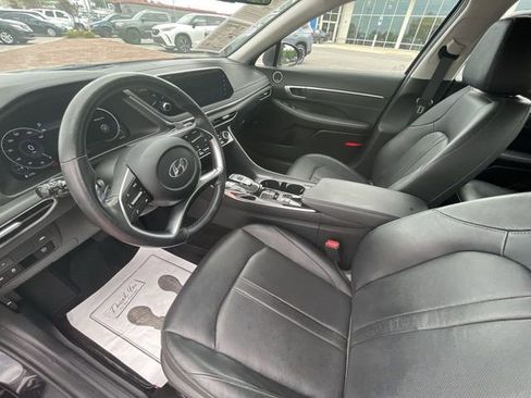 Used 2022 Hyundai Sonata Limited w/ Preferred Accessory Package FWD image 11