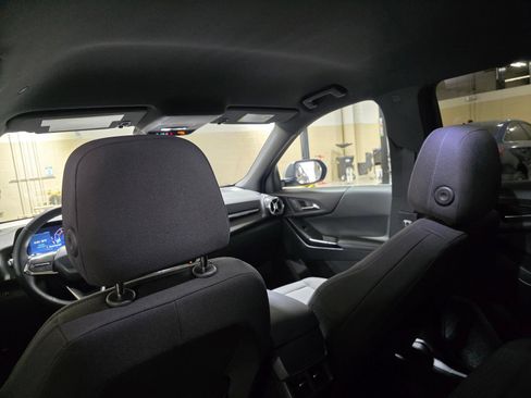 Used 2026 Chevrolet Equinox LT w/ Safety and Technology Package FWD image 15