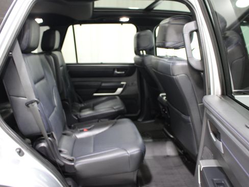 Used 2025 Toyota Sequoia Platinum AWD/4WD image 29