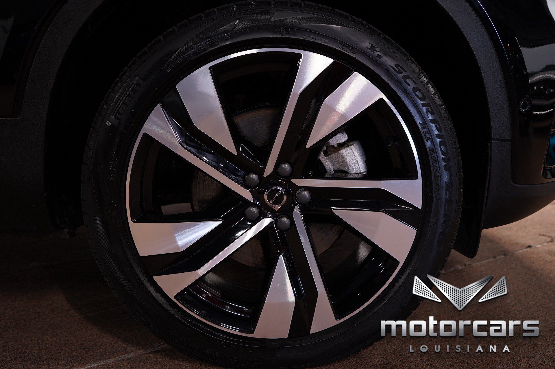 Used 2024 Volvo XC40 B5 Plus w/ Protection Package Premier AWD/4WD image 22