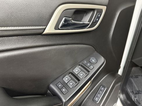 Used 2020 GMC Yukon XL Denali w/ Denali Ultimate Package AWD/4WD image 25