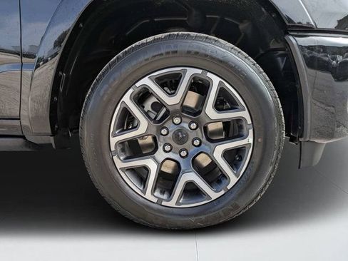 New 2026 RAM 1500 Laramie w/ Laramie Preferred Package AWD/4WD image 10