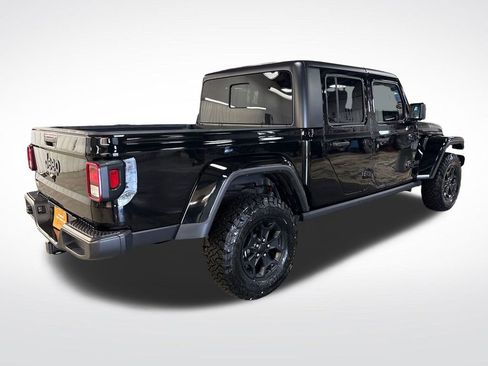 Certified 2022 Jeep Gladiator Sport AWD/4WD image 5