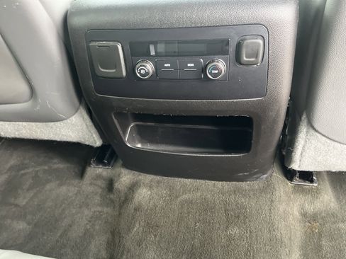 Used 2015 Chevrolet Tahoe LT image 17