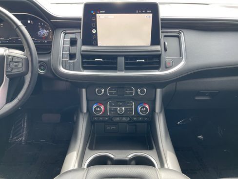 Used 2022 GMC Yukon SLT w/ SLT Premium Package image 11