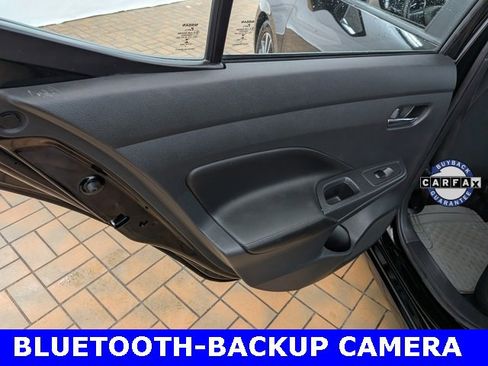 Used 2020 Nissan Versa SV w/ Trunk Package image 18