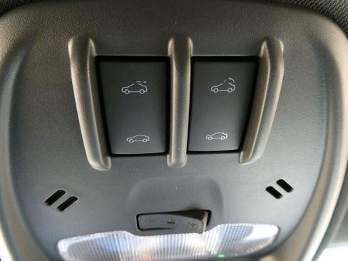 New 2026 Chevrolet Trax RS w/ Sunroof Package FWD image 17