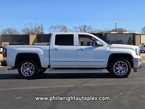 Used 2018 GMC Sierra 1500 SLT w/ SLT Premium Package image 2