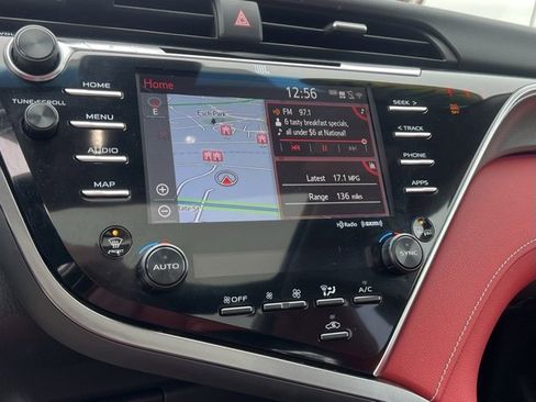 Used 2018 Toyota Camry XSE image 15