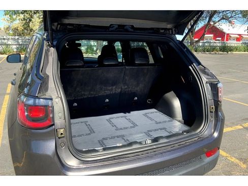 Used 2023 Jeep Compass Altitude image 10