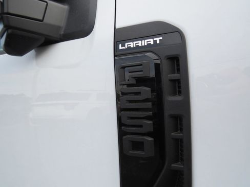 New 2025 Ford F250 Lariat w/ Lariat Ultimate Package image 13
