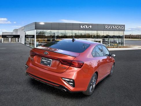 Used 2021 Kia Forte GT-Line FWD image 3