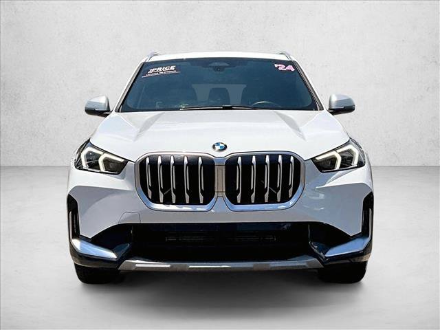 Used 2024 BMW X1 xDrive28i AWD/4WD image 3