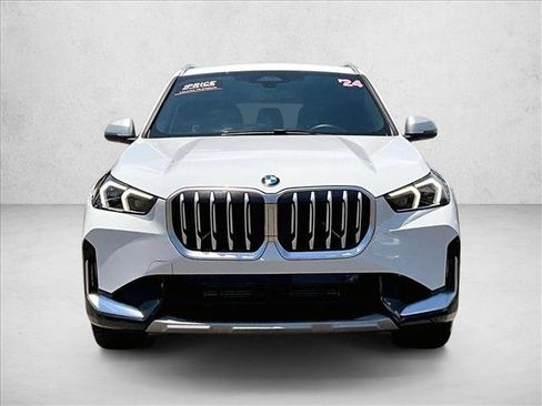 Used 2024 BMW X1 xDrive28i AWD/4WD image 3