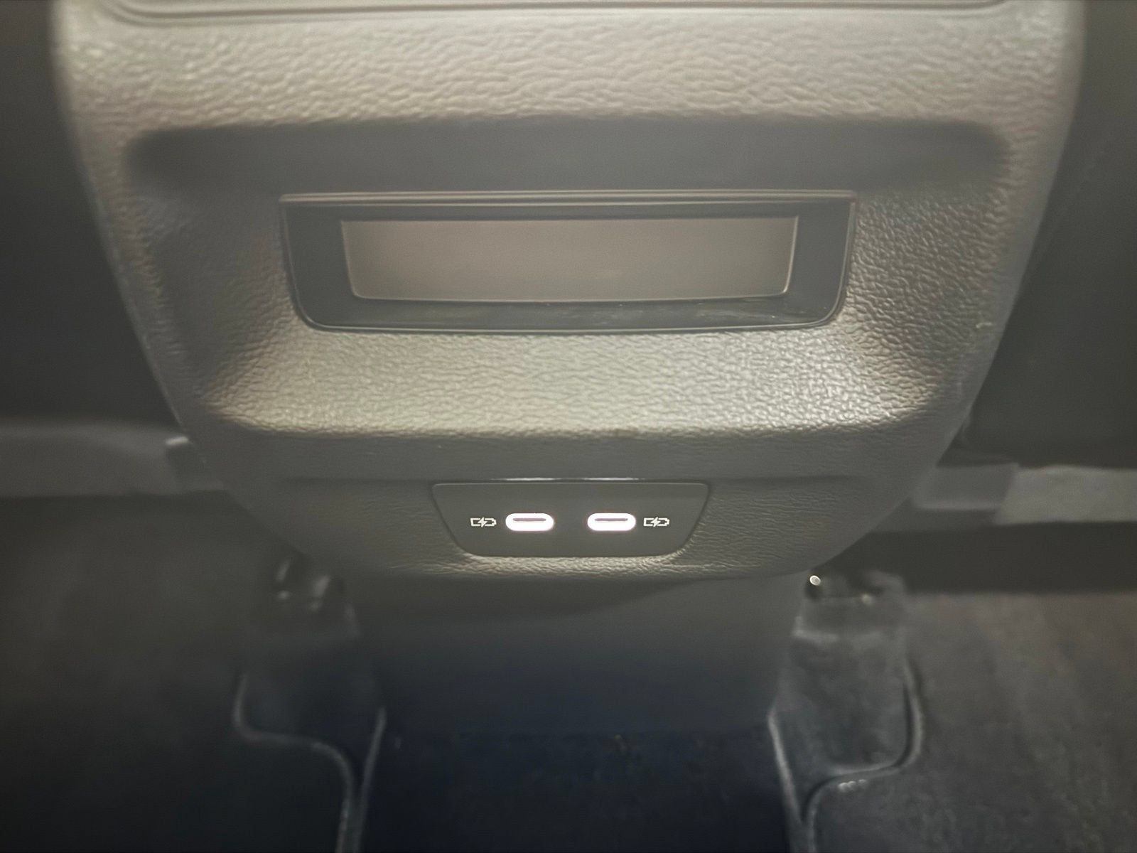 Used 2025 Volkswagen Tiguan SE AWD/4WD image 33