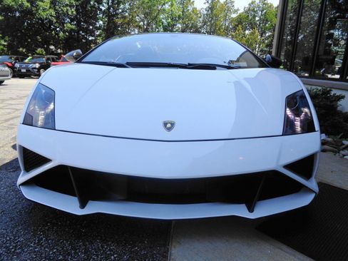 Used 2014 Lamborghini Gallardo LP 560-4 AWD/4WD image 2