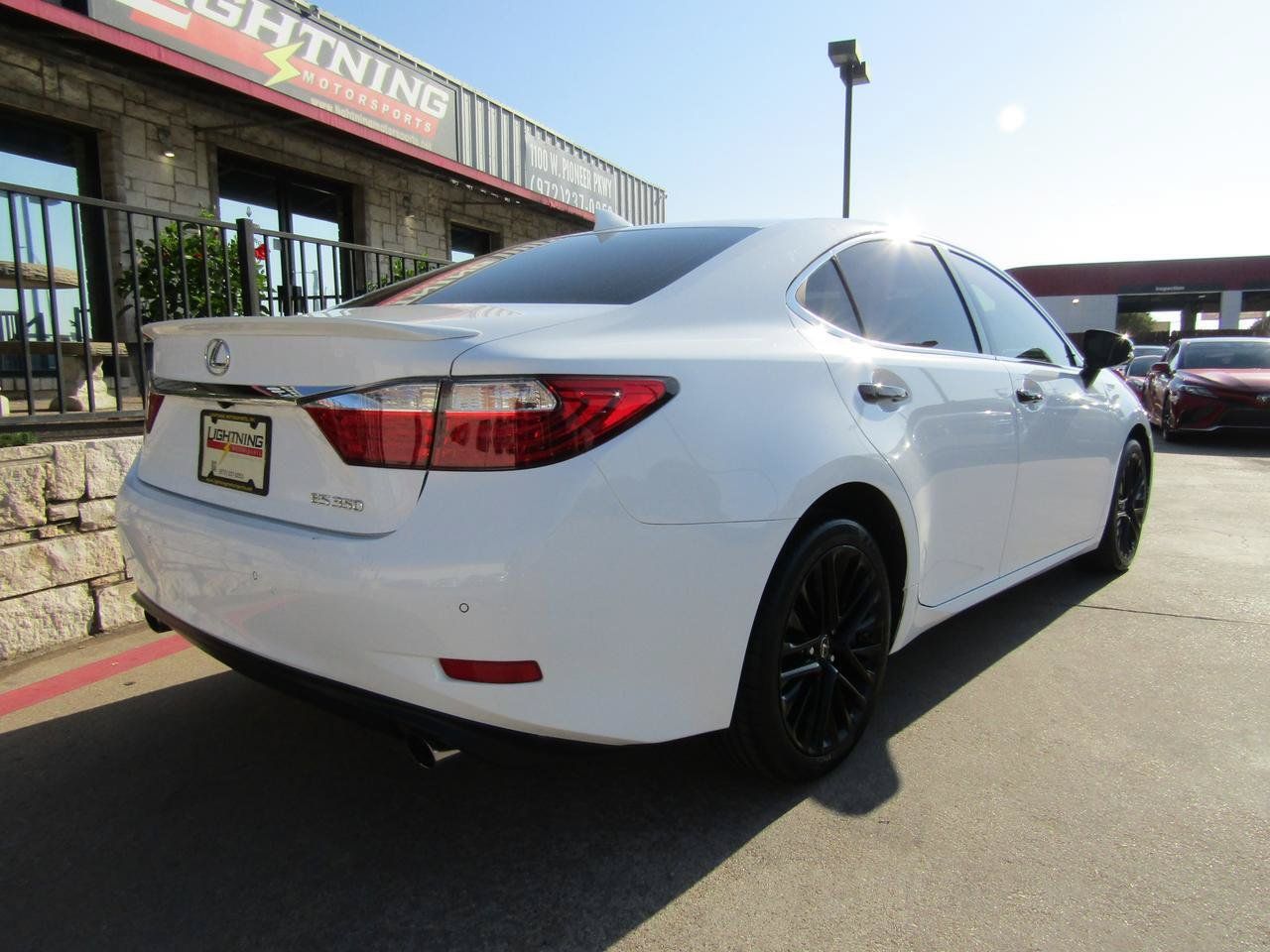 Used 2015 Lexus ES 350 FWD image 4