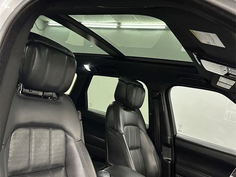 Used 2019 Land Rover Range Rover Sport HSE Dynamic image 42