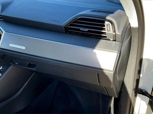 Certified 2025 Audi Q3 2.0T Premium Plus w/ Premium Plus Package image 16