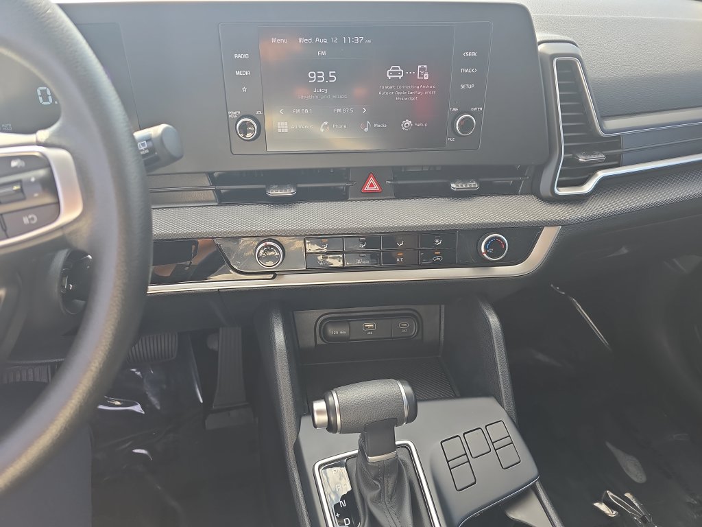 Used 2025 Kia Sportage LX FWD image 16