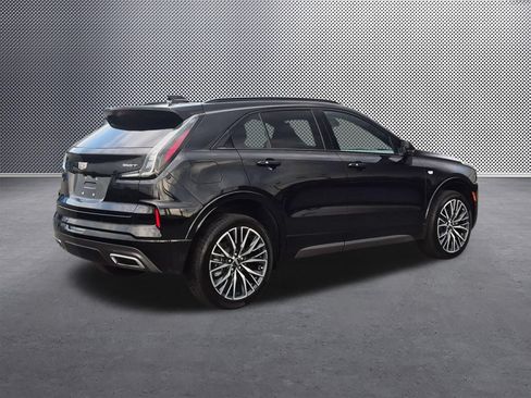 Certified 2025 Cadillac XT4 Sport w/ Cold Weather Package FWD image 5