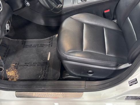 Used 2015 Mercedes-Benz GLA 250 4MATIC image 11