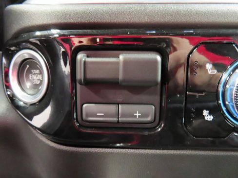 Used 2022 GMC Sierra 1500 Elevation w/ Preferred Package image 41