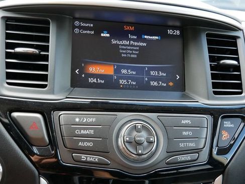 Used 2019 Nissan Pathfinder SV AWD/4WD image 24